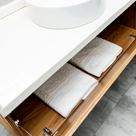 Business Life & Bakirkoey