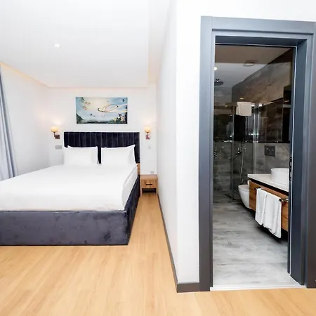 Business Life & Bakirkoey Szálloda 3*