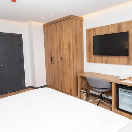 Szálloda Business Life & Bakirkoey