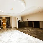 Business Life & Bakirkoey Hotel 3*