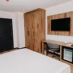 Hotel Business Life & Bakirkoey 3*