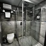 Business Life & Bakirkoey Hotel 3*