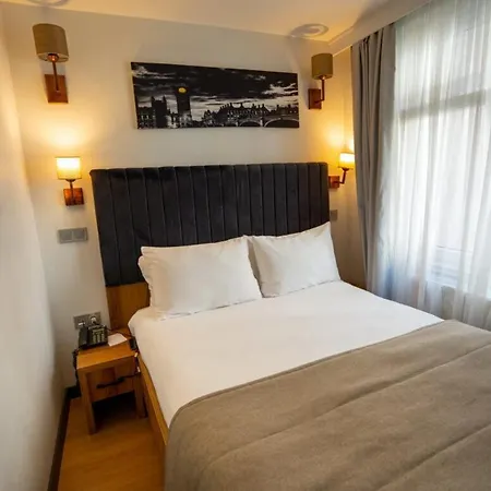 Business Life & Bakirkoey Hotel 3*