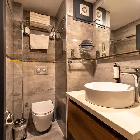 Business Life & Bakirkoey Hotel 3*