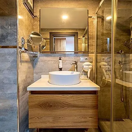 Business Life & Bakirkoey Hotel Istanbul