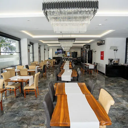 Hotel Business Life & Bakirkoey 3*